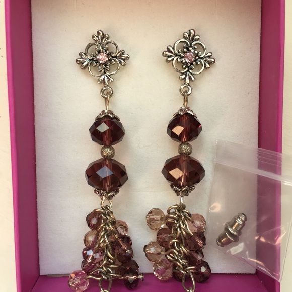 🔻PRICE DROP‼️ Vintage, Sugar Plum, Drop Earrings - Picture 3 of 5